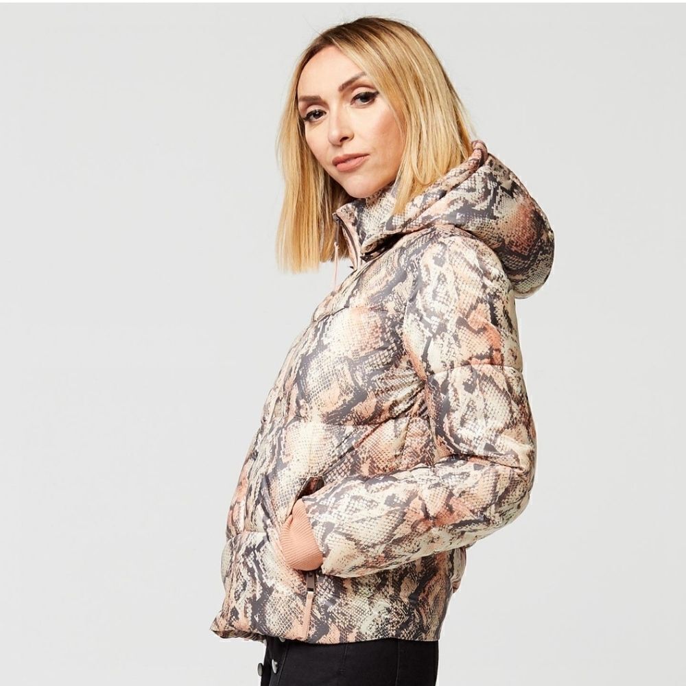 G by Giuliana Snakeskin Puffer Coat Size L